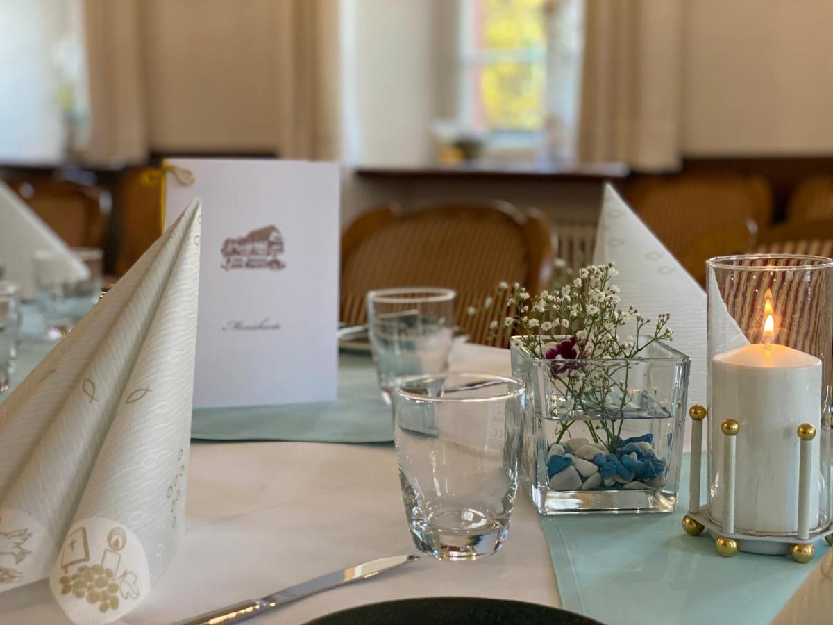 & Restaurant Zum Riesen Hotel Wallduern