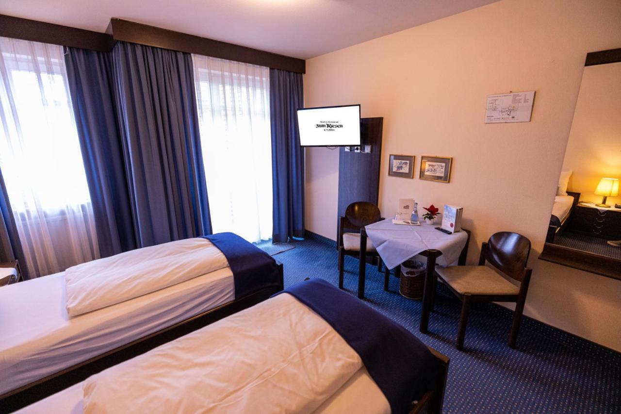 & Restaurant Zum Riesen 3* Wallduern