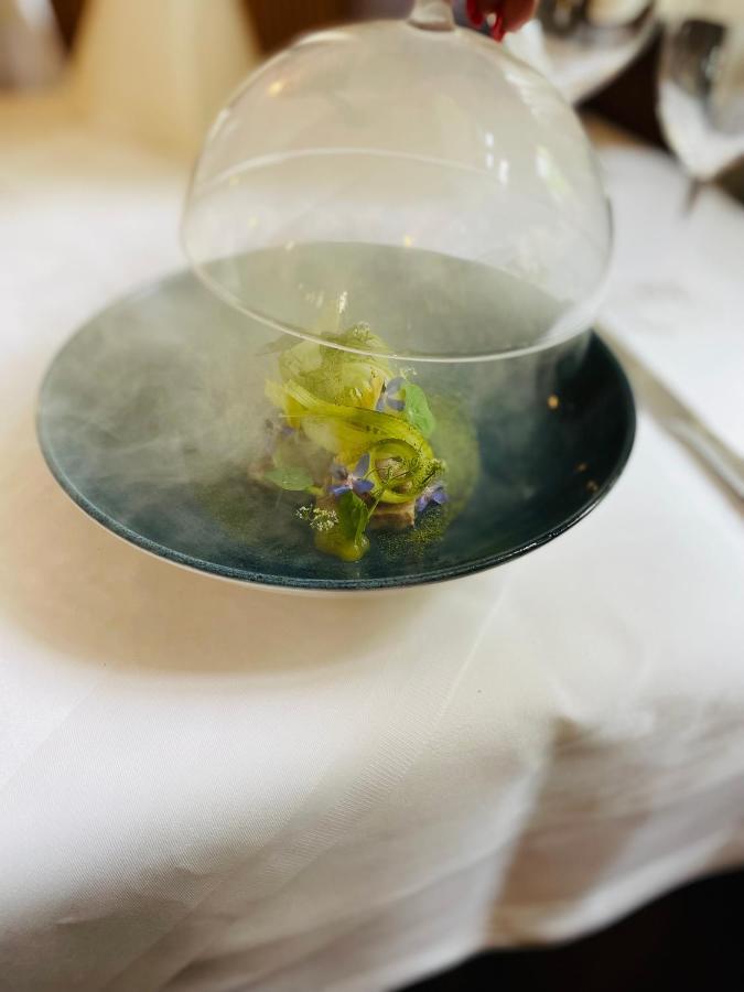 & Restaurant Zum Riesen Hotel
